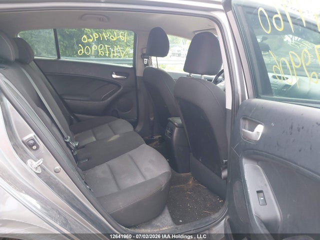 KIA FORTE LX 2016 KNAFK5A85G5472906 Image 8