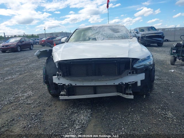 LVY992MLXJP027169 Volvo S90 T6 Inscription