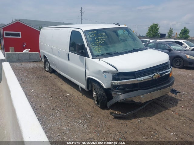 12641974 :رقم المزاد ، 1GCWGBFP6K1276847 vin ، 2019 Chevrolet Express G2500 مزاد بيع