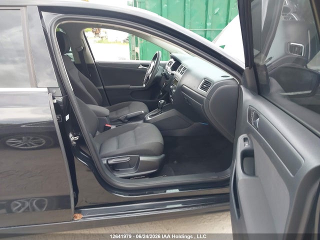 12641979 :رقم المزاد ، 3VWDX7AJ6BM097473 vin ، 2011 Volkswagen Jetta Se مزاد بيع