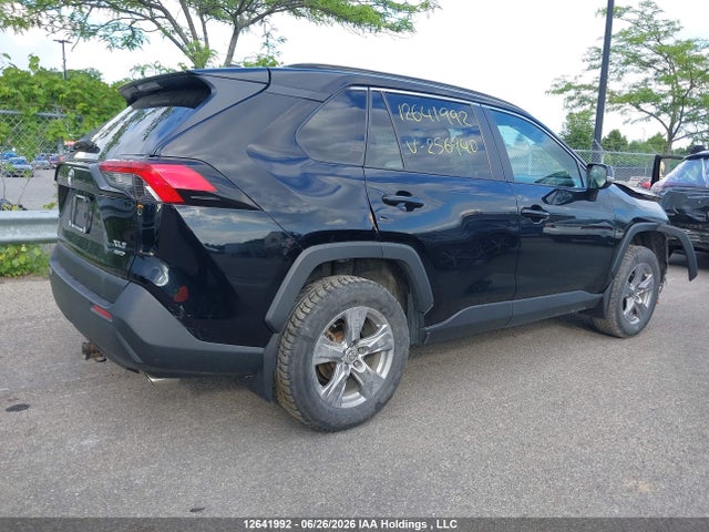 2T3R1RFVXNC256940 Toyota Rav4 Xle