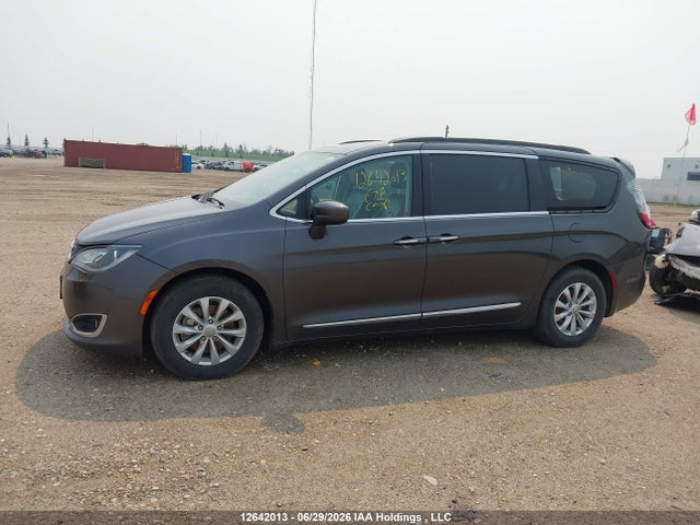 2C4RC1BG3HR541009 Chrysler Pacifica Touring-l