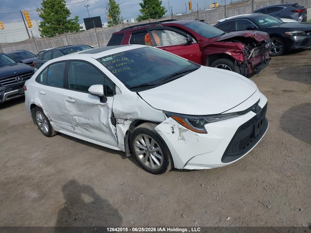 12642015 :رقم المزاد ، 5YFBPMBE4NP316499 vin ، 2022 Toyota Corolla Le/xle مزاد بيع