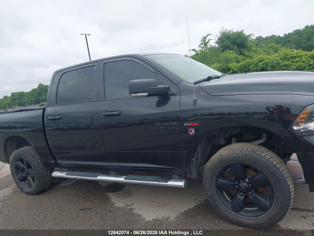 12642074 :رقم المزاد ، 1C6RR7LM2JS283566 vin ، 2018 Ram 1500 Slt مزاد بيع