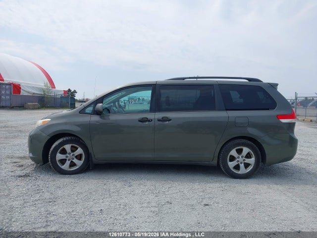 2012 Toyota Sienna V6 7 Passenger მანქანა იყიდება აუქციონზე, vin: 5TDZK3DC2CS260344, აუქციონის ნომერი: 12610773