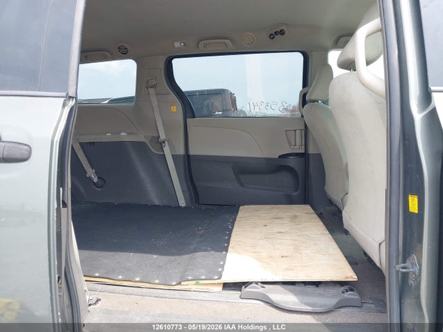 2012 Toyota Sienna V6 7 Passenger მანქანა იყიდება აუქციონზე, vin: 5TDZK3DC2CS260344, აუქციონის ნომერი: 12610773