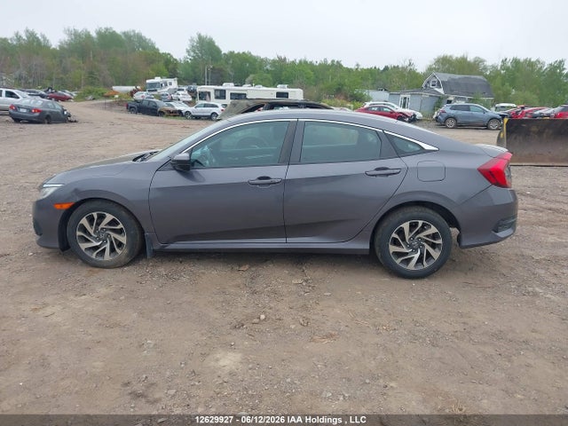 Honda CIVIC SE 2018 2HGFC2F68JH036526 Image 13