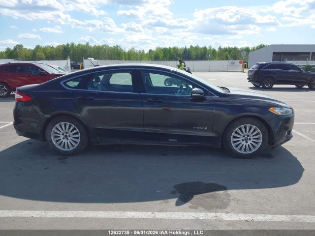 2014 Ford Fusion Hybrid Se მანქანა იყიდება აუქციონზე, vin: 3FA6P0LU9ER342192, აუქციონის ნომერი: 12622735