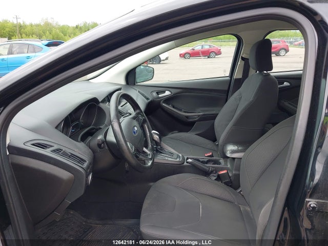 12642181 :رقم المزاد ، 1FADP3F20GL353666 vin ، 2016 Ford Focus Se مزاد بيع