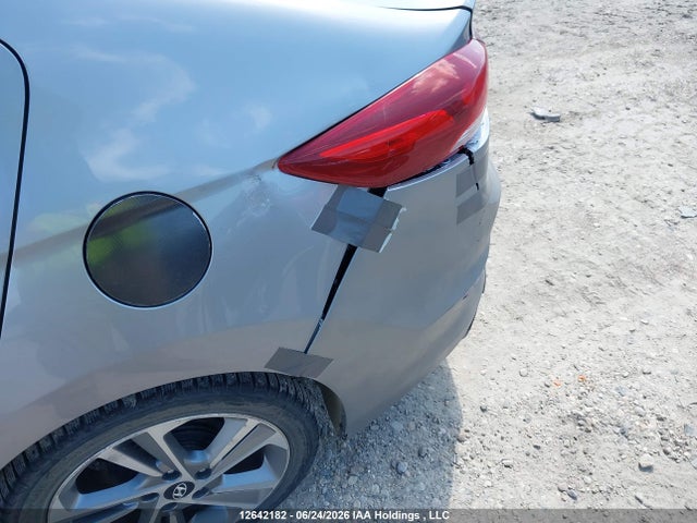 Aukcja sprzedaży 2017 Hyundai Elantra Le, vin: 5NPD74LFXHH204226, numer aukcji: 12642182
