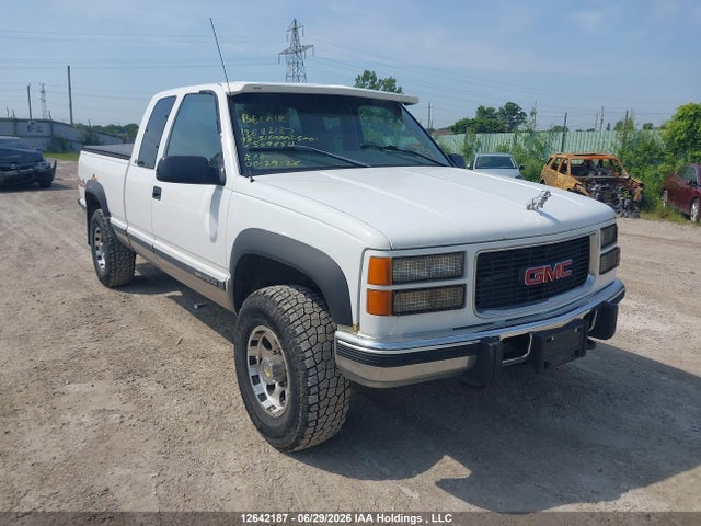 12642187 :رقم المزاد ، 1GTGK29F1WE509554 vin ، 1998 Gmc Sierra 2500 مزاد بيع