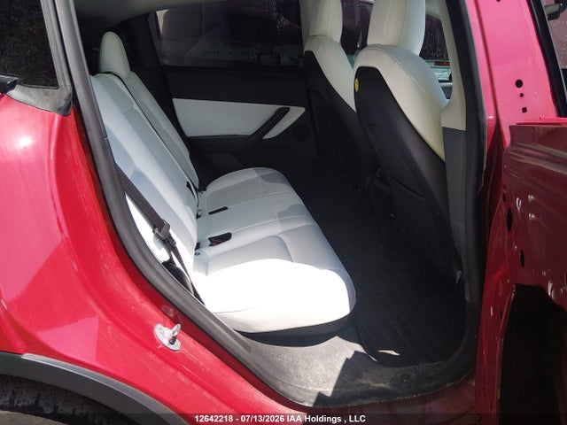 Продажа на аукционе авто 2022 Tesla Model Y Long Range, vin: 7SAYGDEE2NF425385, номер лота: 12642218