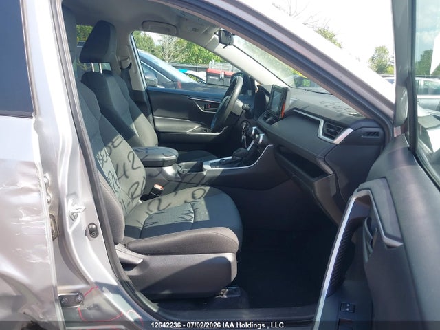 2021 Toyota Rav4 Hybrid Le მანქანა იყიდება აუქციონზე, vin: 2T3BWRFVXMW125832, აუქციონის ნომერი: 12642236
