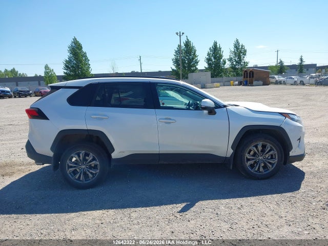 Продаж на аукціоні авто 2024 Toyota Rav4 Xle/woodland Edition, vin: 2T3RWRFV8RW216815, номер лоту: 12642322
