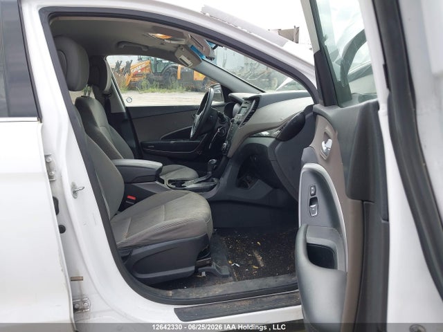 12642330 :رقم المزاد ، 5XYZT3LB8EG158343 vin ، 2014 Hyundai Santa Fe Sport 2.4 Base مزاد بيع