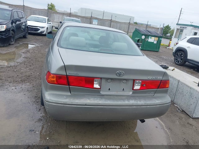2001 Toyota Camry Ce/le მანქანა იყიდება აუქციონზე, vin: JT2BG22K910549981, აუქციონის ნომერი: 12642339