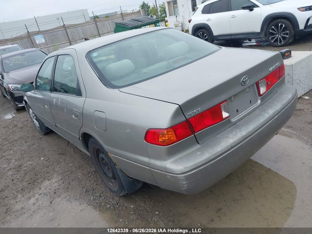 2001 Toyota Camry Ce/le მანქანა იყიდება აუქციონზე, vin: JT2BG22K910549981, აუქციონის ნომერი: 12642339