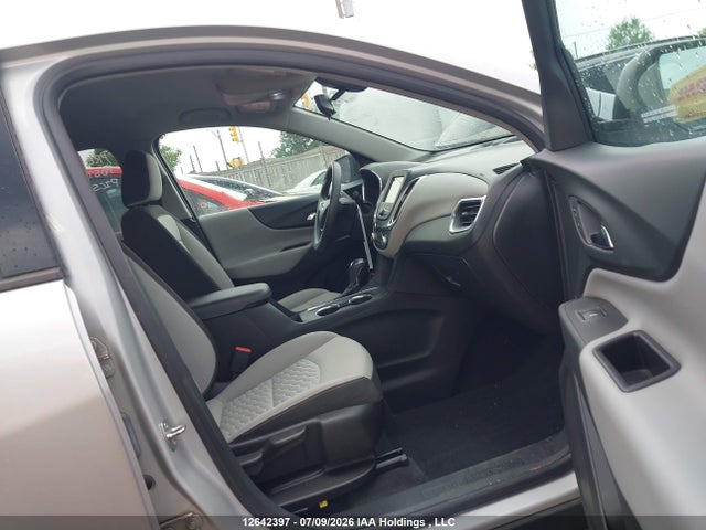 Chevrolet Equinox 2019 2GNAXSEV3K6210268 Image 5