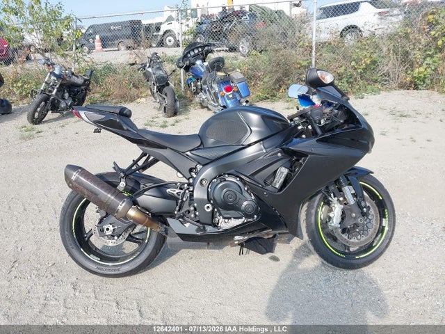 12642401 :رقم المزاد ، JS1GN7FA8N7100431 vin ، 2022 Suzuki Gsx-r600 مزاد بيع