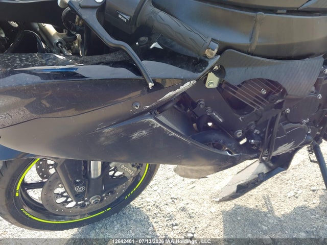 12642401 :رقم المزاد ، JS1GN7FA8N7100431 vin ، 2022 Suzuki Gsx-r600 مزاد بيع
