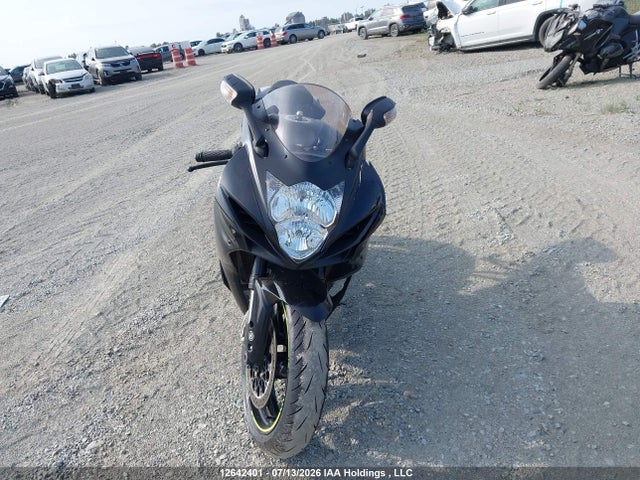 12642401 :رقم المزاد ، JS1GN7FA8N7100431 vin ، 2022 Suzuki Gsx-r600 مزاد بيع