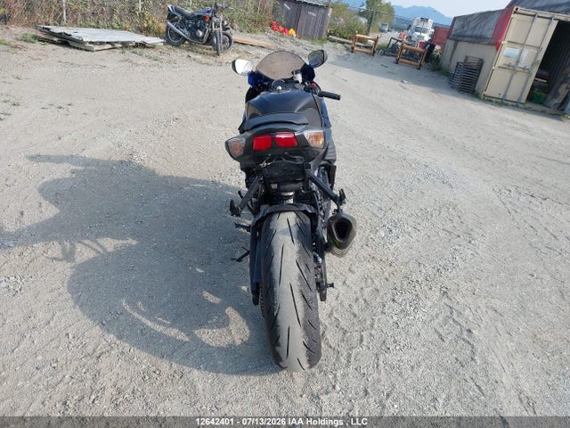 12642401 :رقم المزاد ، JS1GN7FA8N7100431 vin ، 2022 Suzuki Gsx-r600 مزاد بيع