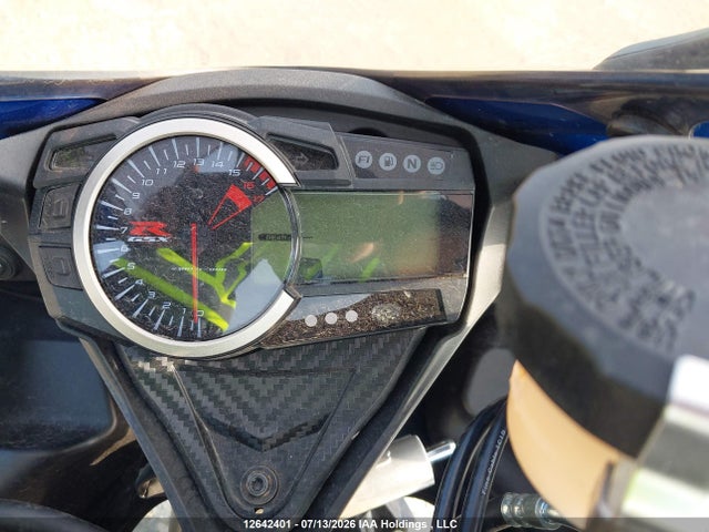 12642401 :رقم المزاد ، JS1GN7FA8N7100431 vin ، 2022 Suzuki Gsx-r600 مزاد بيع