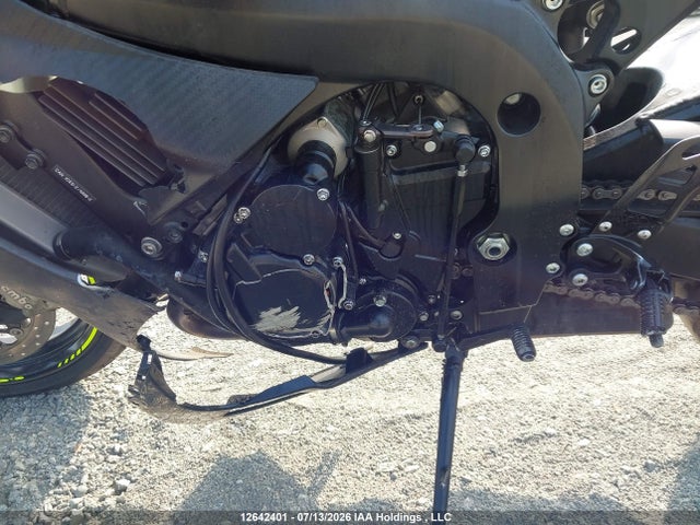 12642401 :رقم المزاد ، JS1GN7FA8N7100431 vin ، 2022 Suzuki Gsx-r600 مزاد بيع