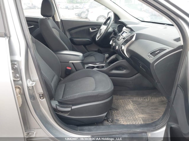 Продажа на аукционе авто 2011 Hyundai Tucson Gl, vin: KM8JT3AC0BU217299, номер лота: 12642407
