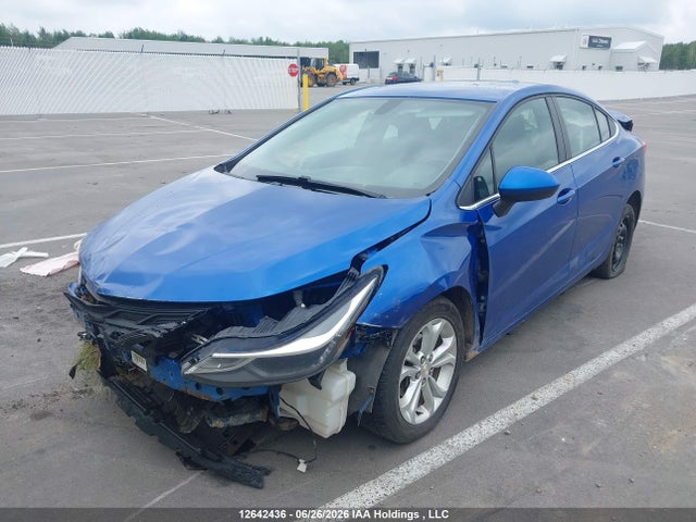 2019 Chevrolet Cruze Lt მანქანა იყიდება აუქციონზე, vin: 1G1BE5SM1K7137054, აუქციონის ნომერი: 12642436