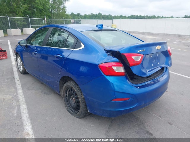 2019 Chevrolet Cruze Lt მანქანა იყიდება აუქციონზე, vin: 1G1BE5SM1K7137054, აუქციონის ნომერი: 12642436