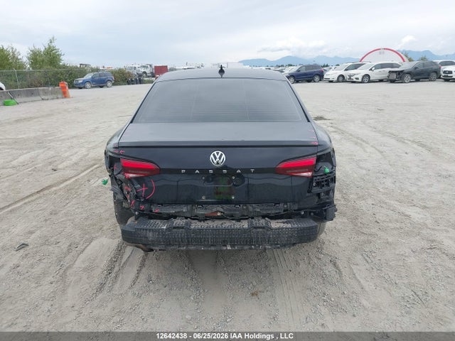 1VWBA7A31NC007470 Volkswagen Passat 2.0t Limited Edition