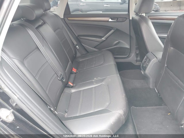 1VWBA7A31NC007470 Volkswagen Passat 2.0t Limited Edition