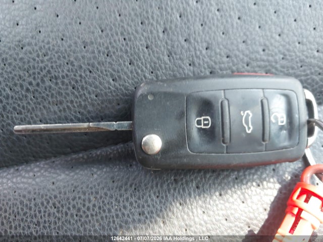 WVGJV7AX4FW528734 Volkswagen Tiguan S/se/sel/r-line