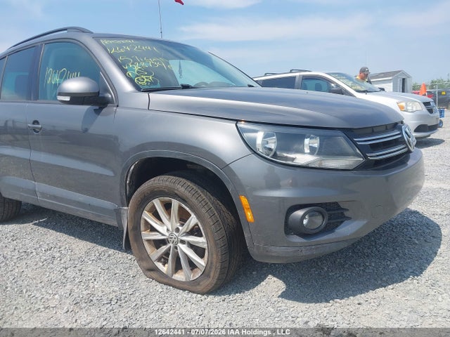 WVGJV7AX4FW528734 Volkswagen Tiguan S/se/sel/r-line
