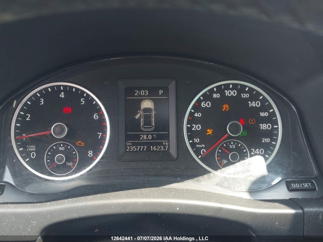 WVGJV7AX4FW528734 Volkswagen Tiguan S/se/sel/r-line
