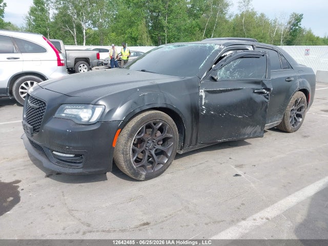 Chrysler 300 S 2019 2C3CCABG0KH731079 Image 2