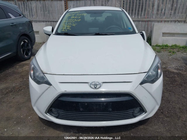 2016 Toyota Yaris Premium მანქანა იყიდება აუქციონზე, vin: 3MYDLBYV9GY100328, აუქციონის ნომერი: 12642501