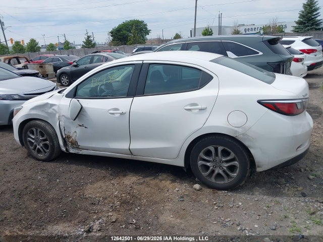 2016 Toyota Yaris Premium მანქანა იყიდება აუქციონზე, vin: 3MYDLBYV9GY100328, აუქციონის ნომერი: 12642501