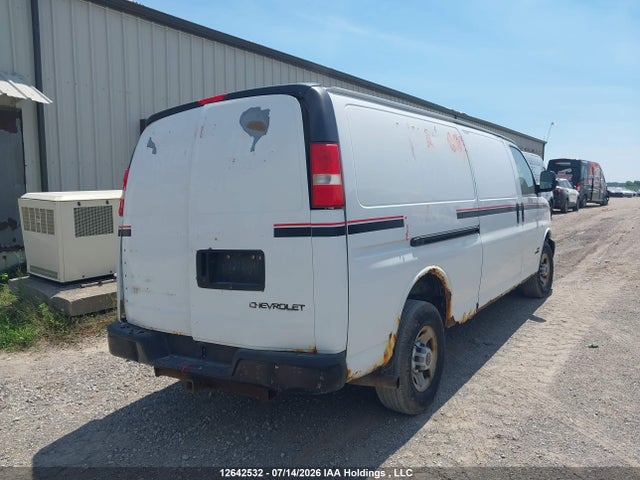 12642532 :رقم المزاد ، 1GCHG392861189505 vin ، 2006 Chevrolet Express G3500 مزاد بيع