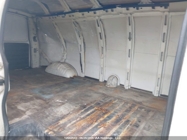 12642532 :رقم المزاد ، 1GCHG392861189505 vin ، 2006 Chevrolet Express G3500 مزاد بيع