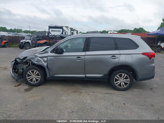 Mitsubishi Outlander 2019 JA4AZ2A31KZ605149 Image 14