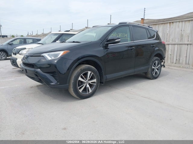 2018 Toyota Rav4 Le მანქანა იყიდება აუქციონზე, vin: 2T3ZFREV2JW437008, აუქციონის ნომერი: 12642554