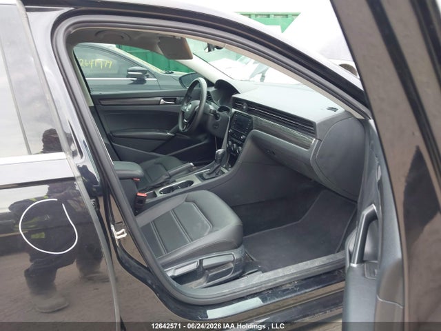 Volkswagen Passat Highline 2021 1VWBA7A31MC014997 Image 5