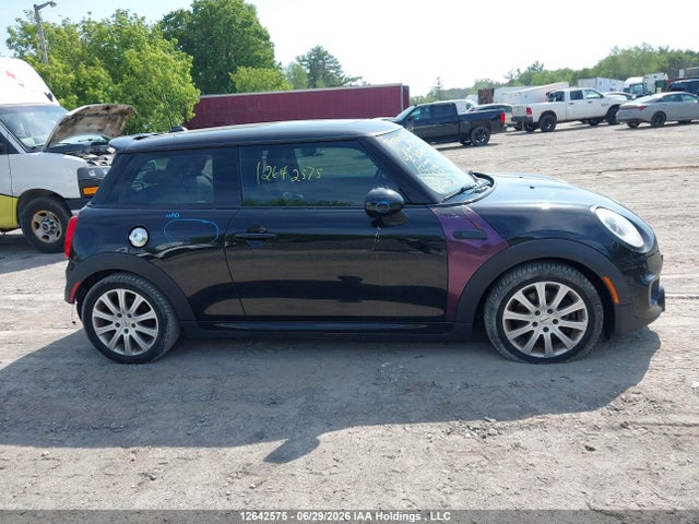 Mini 3 Door Cooper S 2015 WMWXP7C5XF2A36060 Image 14