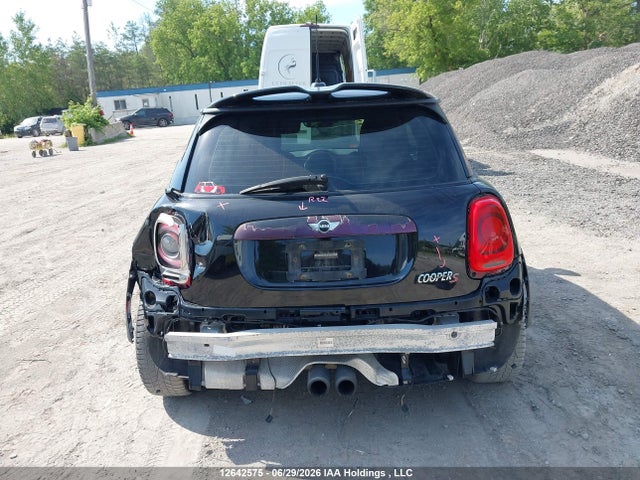 Mini 3 Door Cooper S 2015 WMWXP7C5XF2A36060 Image 17