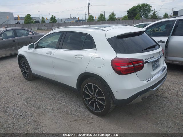 WDCTG4GB7KJ636980 Mercedes-Benz Gla 250 4matic