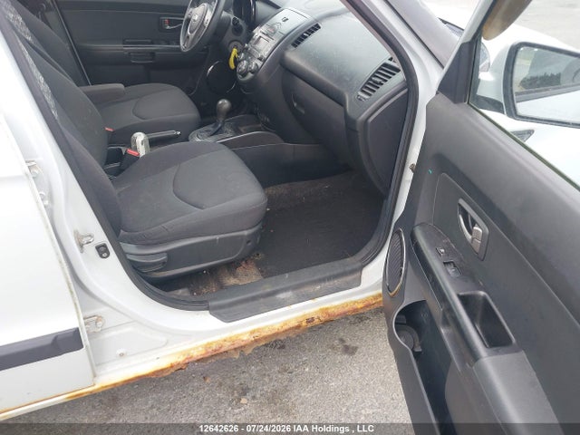 12642626 :رقم المزاد ، KNDJT2A2XB7199267 vin ، 2011 Kia Soul +/!/sport مزاد بيع