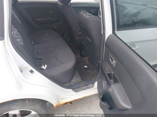 12642626 :رقم المزاد ، KNDJT2A2XB7199267 vin ، 2011 Kia Soul +/!/sport مزاد بيع