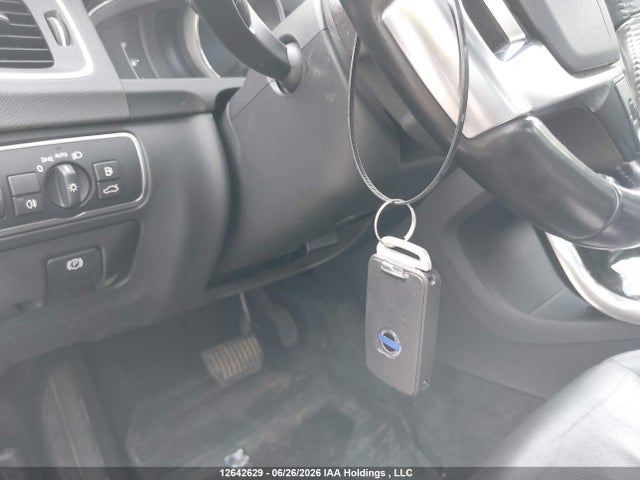 Volvo S60 T5 Dynamic 2018 YV140MTL4J2462768 Image 11